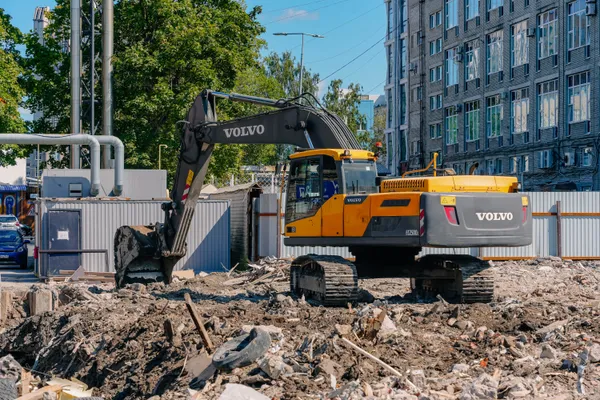«Акватория» — погружение свай и разработка котлована